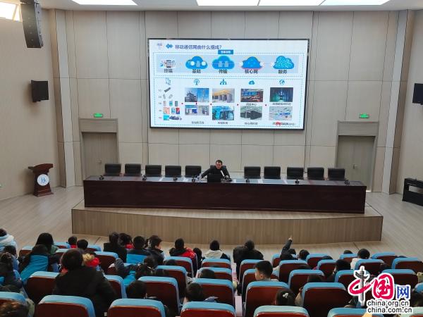 河洲中学：“双减”中做“加法”，培育科学少年1.jpg