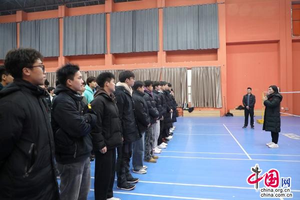 图1:江西科技学院:运动场上的“开学第一课” 共筑体育强国梦.jpg 图1:江西科技学院:运动场上的“开学第一课” 共筑体育强国梦.jpg